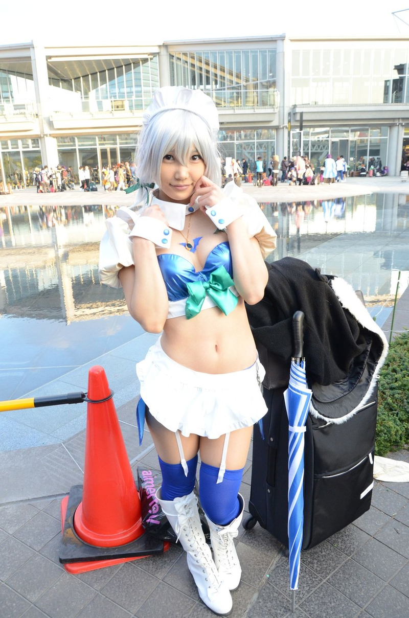 Illustration for article titled Salute Comiket's Cosplay Insanity: Day One